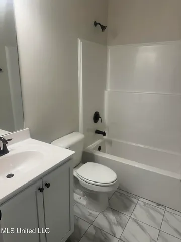 $369,800 | 932 Collie Drive, Hernando, MS 38651