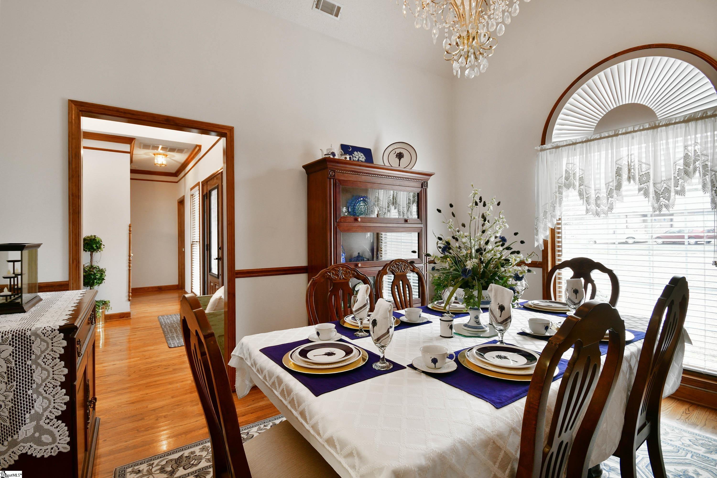 304 Fairforest Way Pickens, SC 29671 - Photo 8 of 36