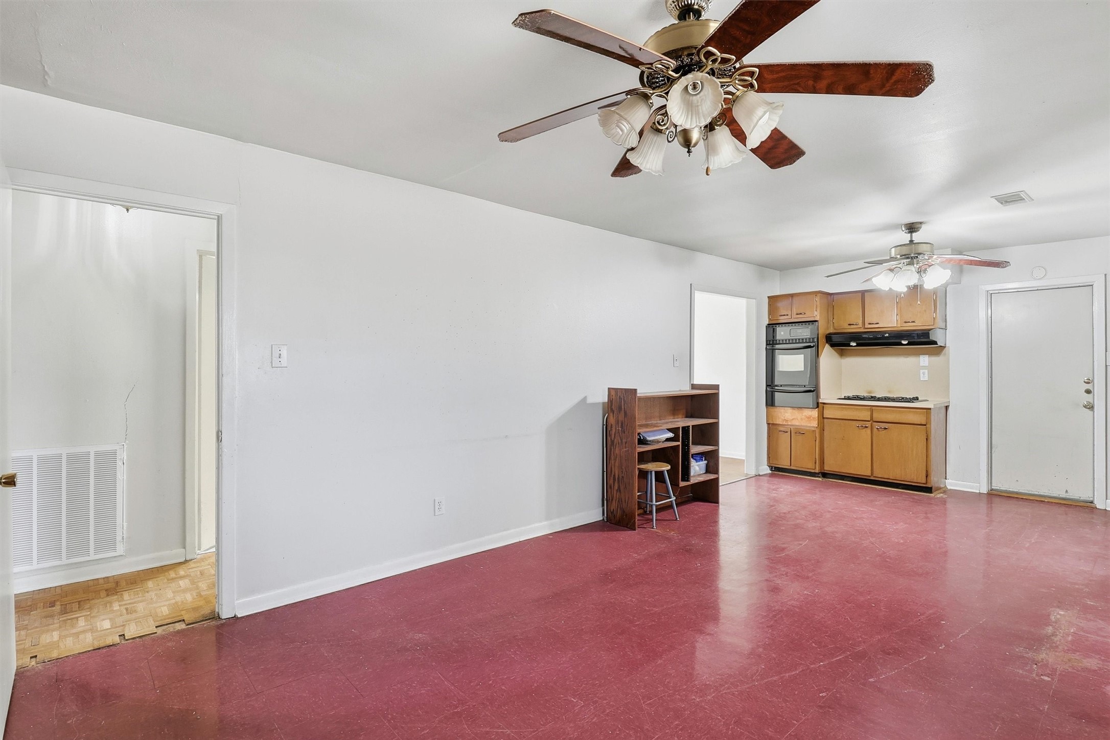 5215 Grace Point Lane Houston, TX 77048 - Photo 15 of 32