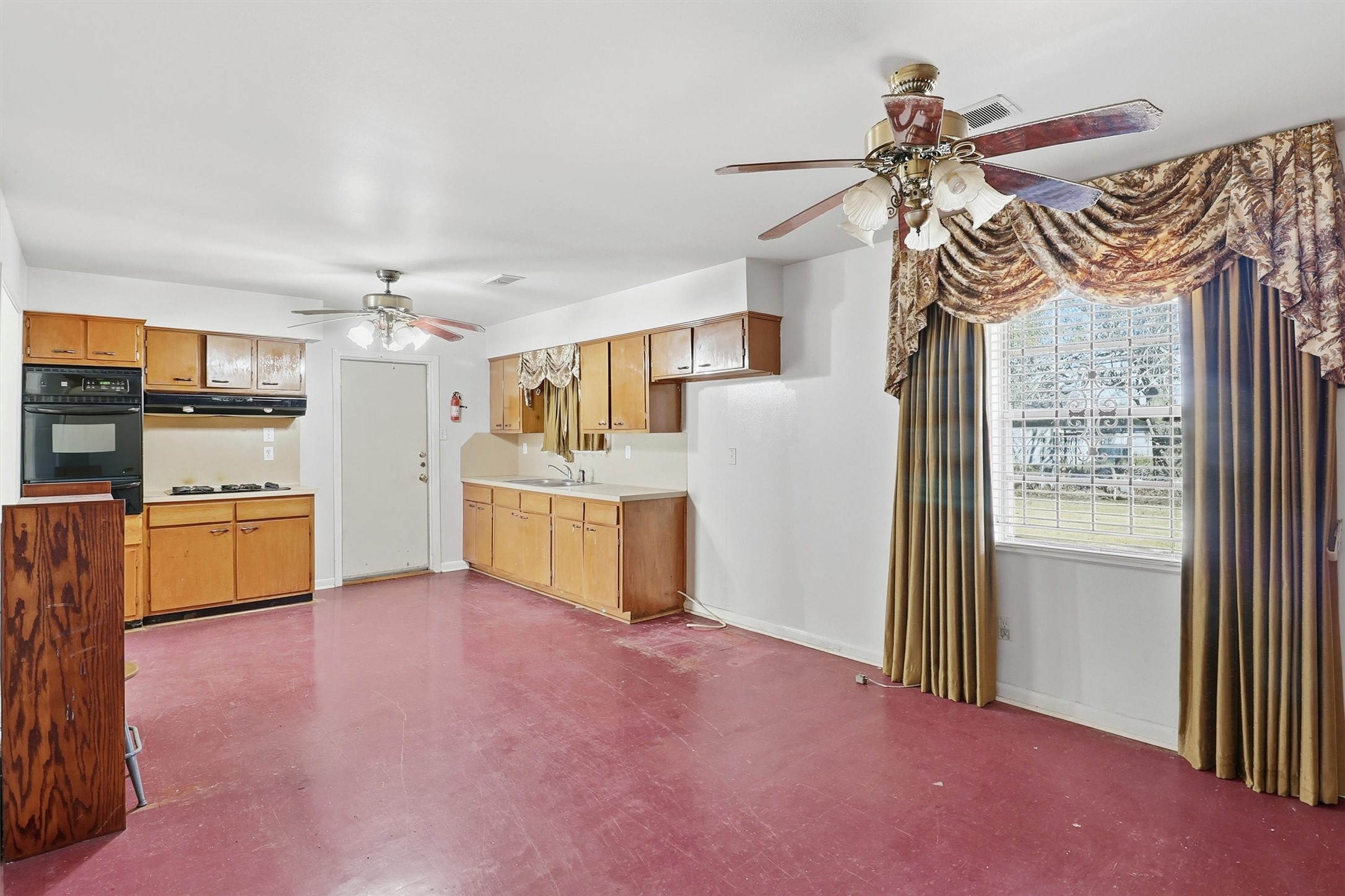 5215 Grace Point Lane Houston, TX 77048 - Photo 16 of 32