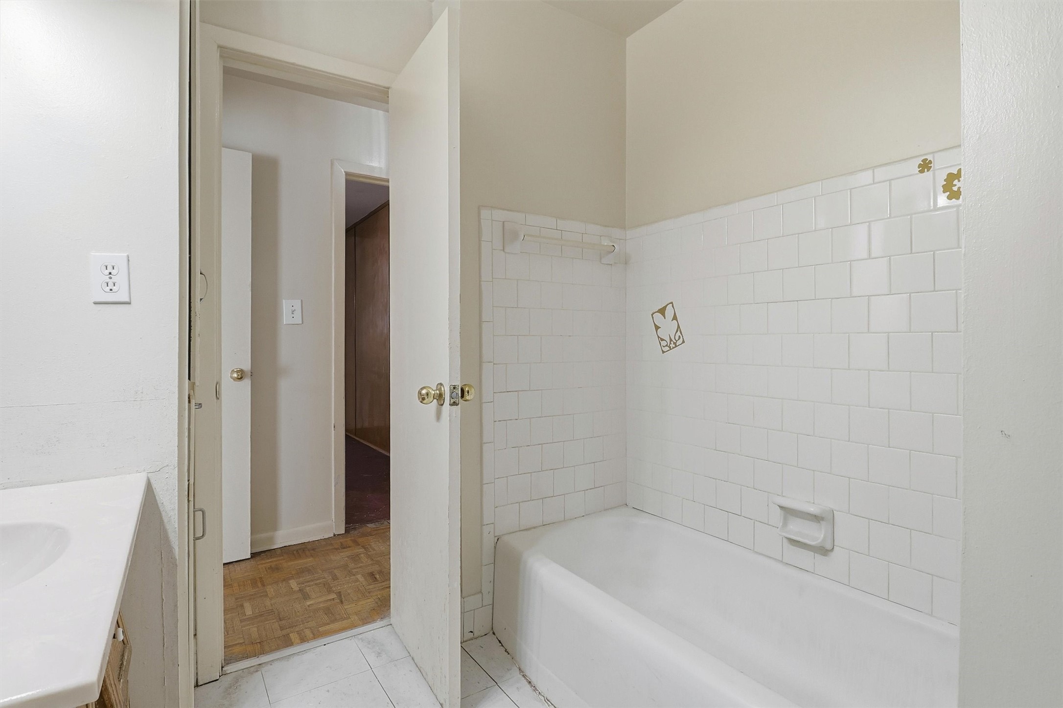 5215 Grace Point Lane Houston, TX 77048 - Photo 19 of 32