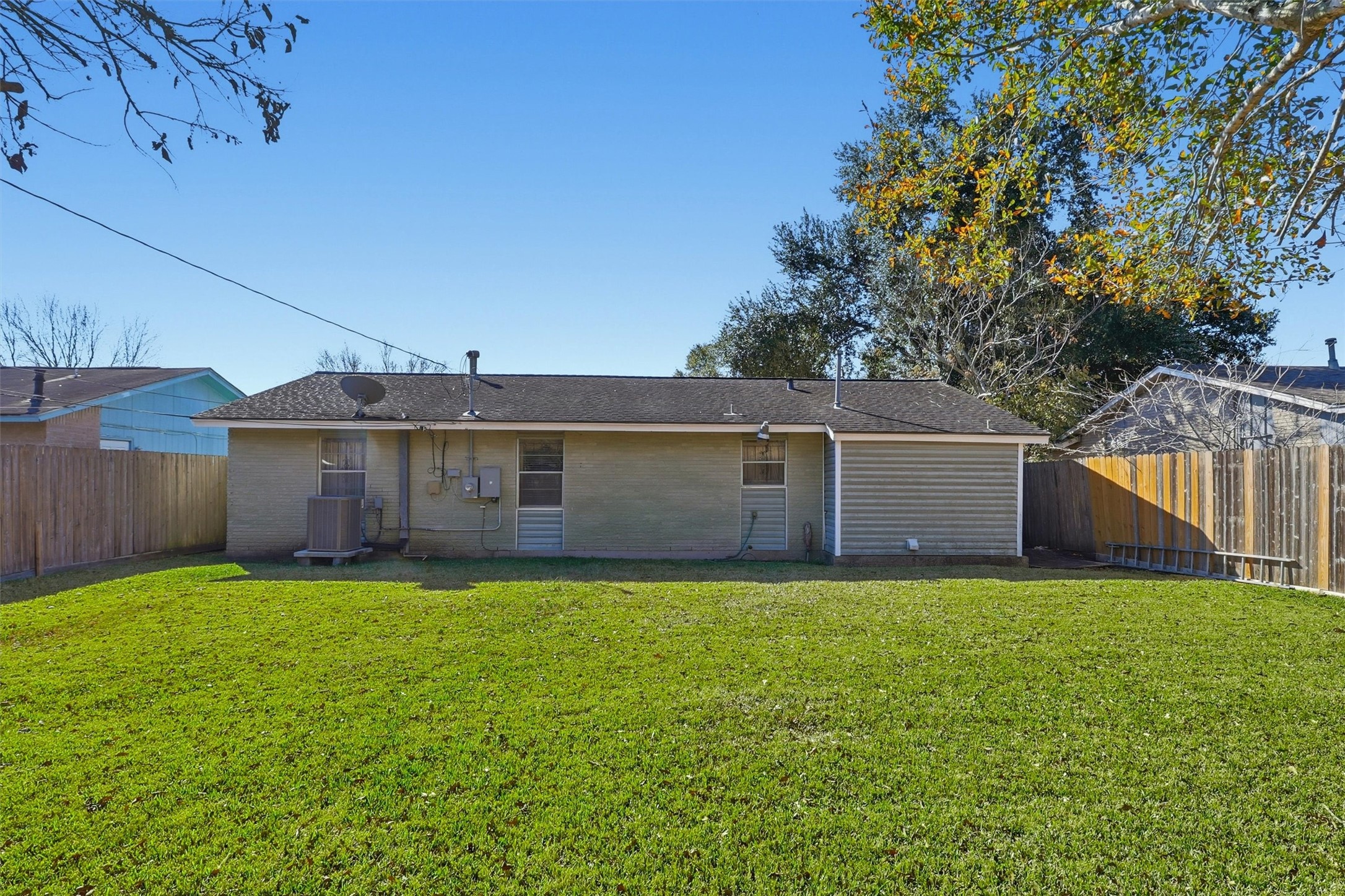 5215 Grace Point Lane Houston, TX 77048 - Photo 28 of 32