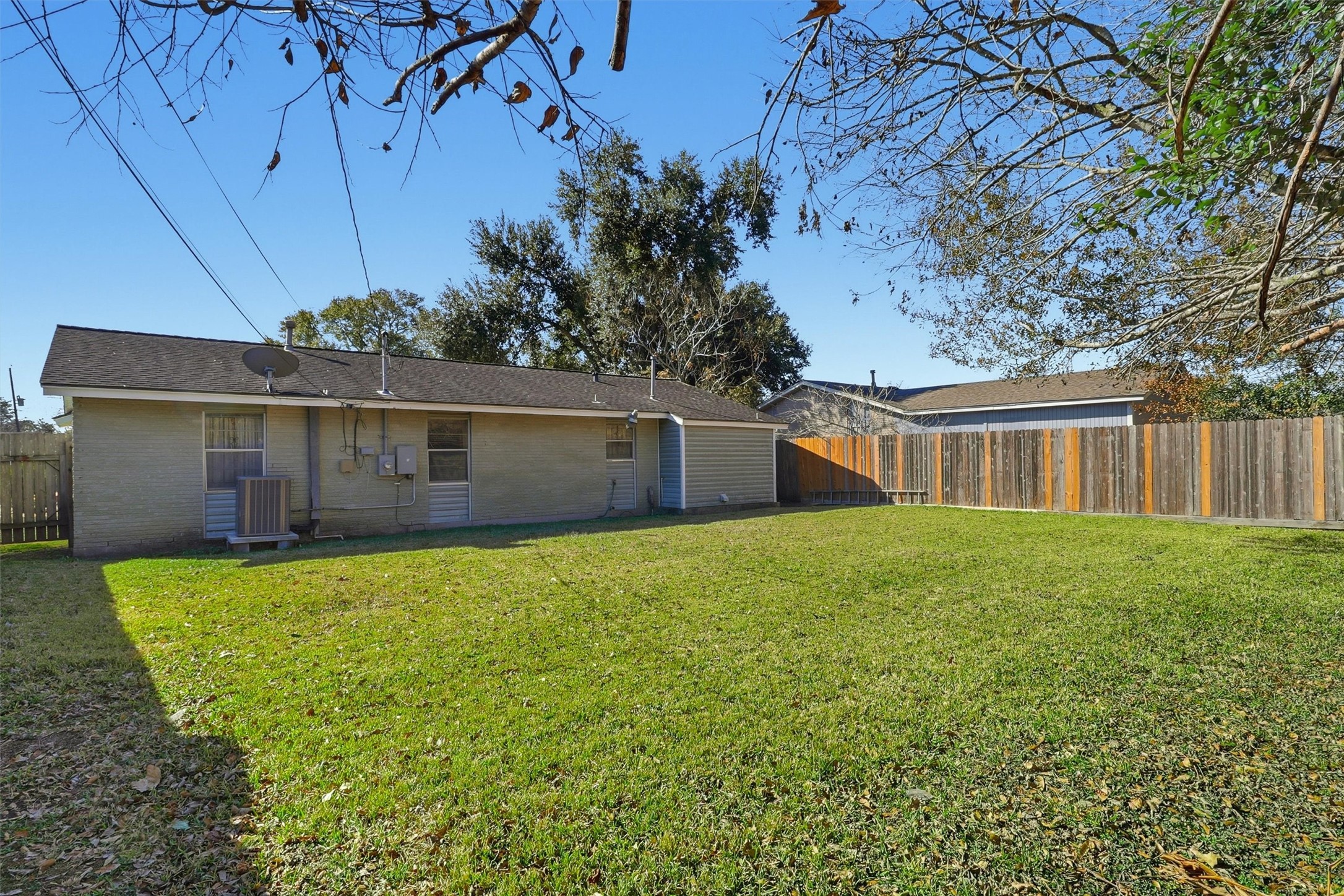 5215 Grace Point Lane Houston, TX 77048 - Photo 29 of 32