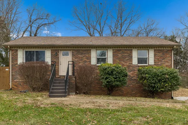 $2,200 | 121 Marilyn Drive, Dickson, TN 37055