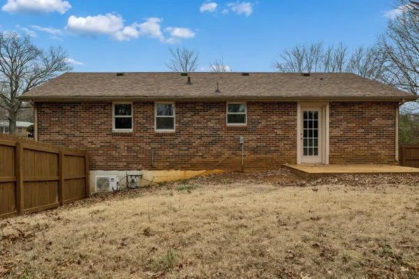 $2,200 | 121 Marilyn Drive, Dickson, TN 37055