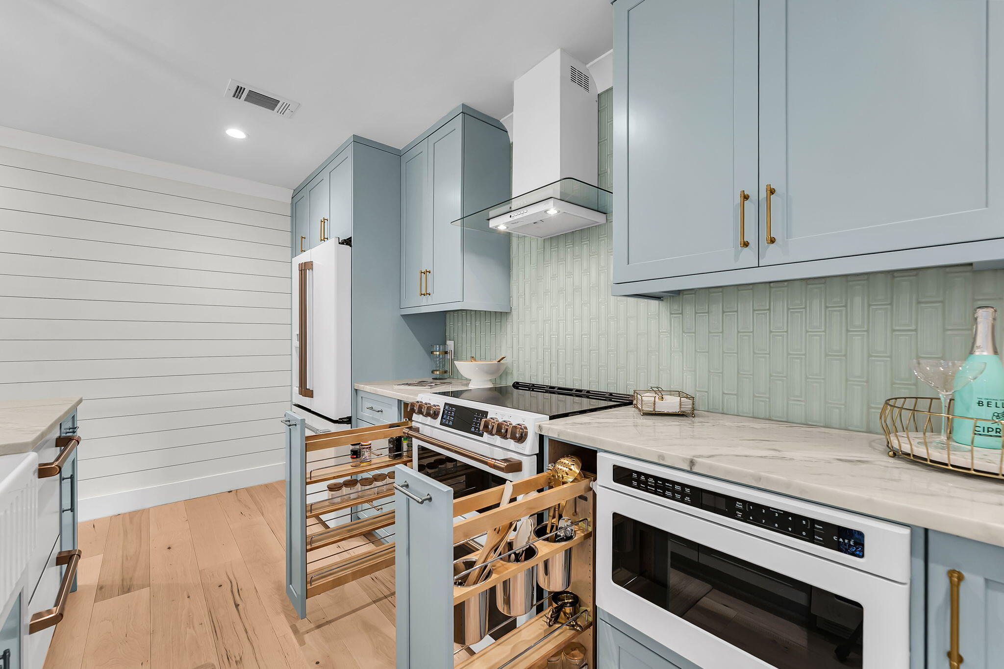 1481 Center St Extension, Unit 204 Mount Pleasant, SC 29464 - Photo 31 of 43 CREM - 1481 Center Street Ext 204 + Amen