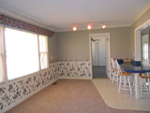 8 Pryor Road Taylors, SC 29687 - Photo 7 of 12 Gallery Image 7