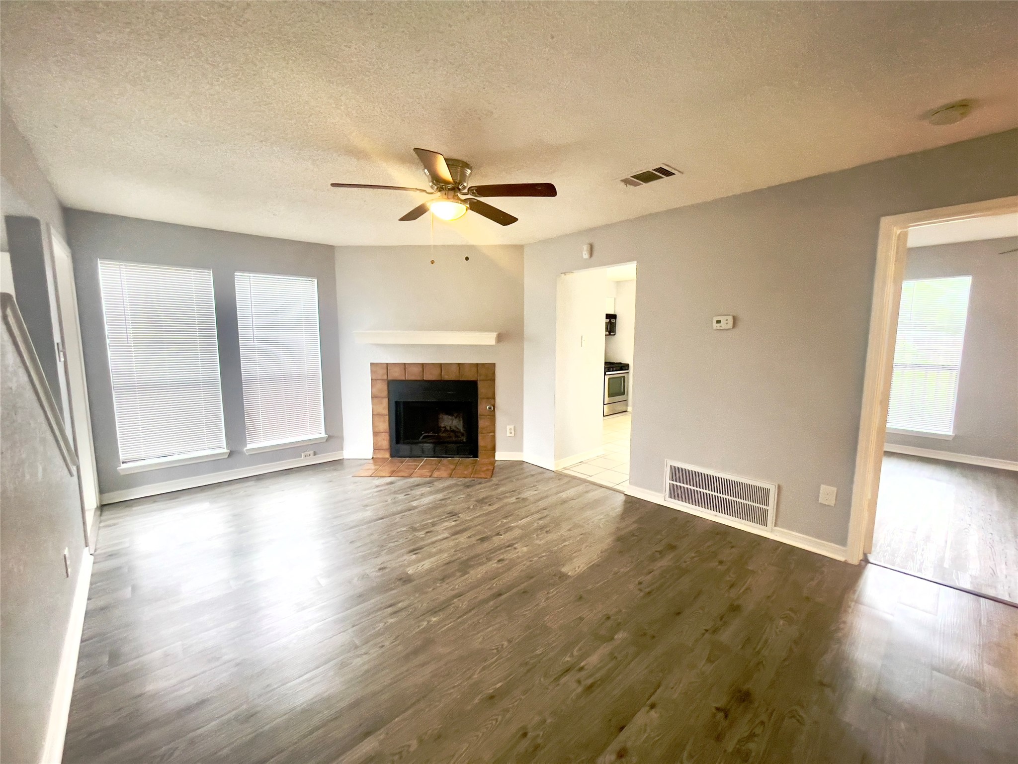 2001 Kenneth Avenue, Unit A Austin, TX 78741 - Photo 7 of 17
