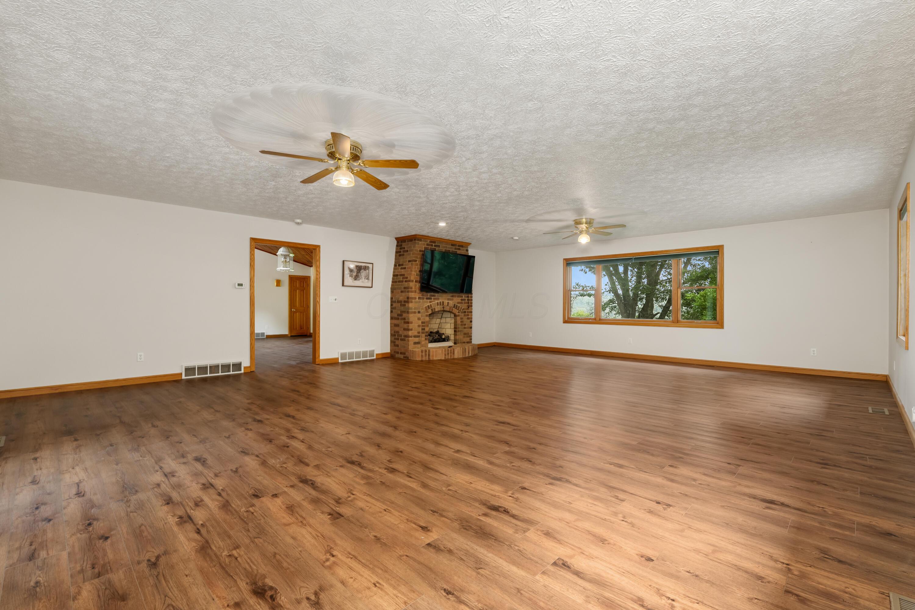 1169 State Rte 97 East Bellville, OH 44813 - Photo 8 of 40 1169 St Rte 97 E-19