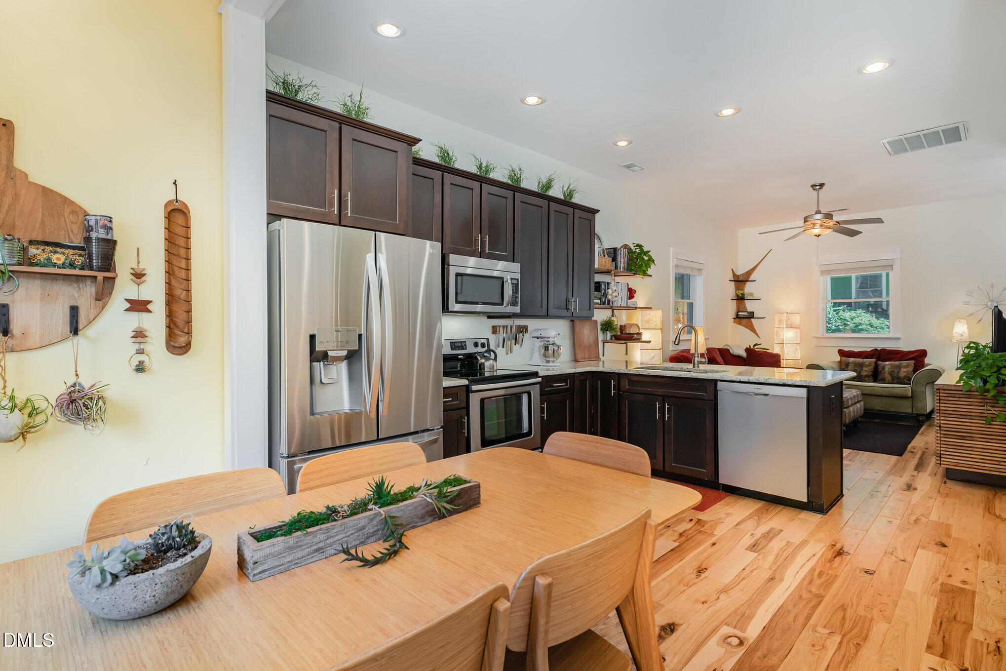 504 South Saunders Street Raleigh, NC 27603 - Photo 8 of 32 015_img_9562-edit_517