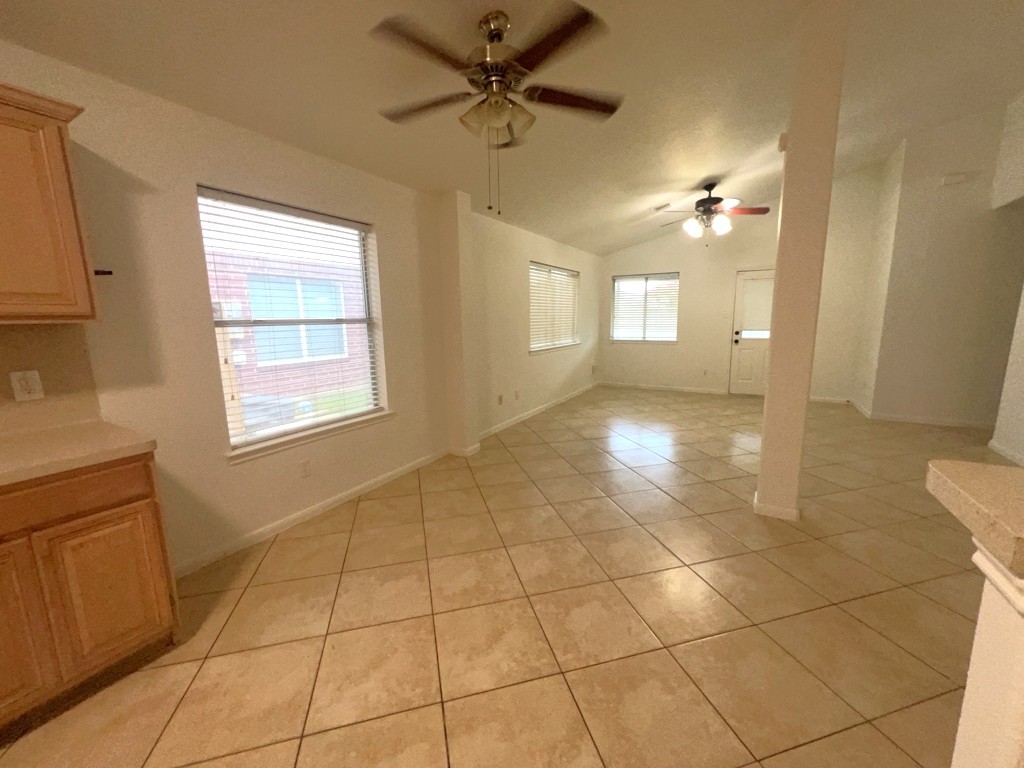 810 Chance Lane Baytown, TX 77521 - Photo 6 of 23