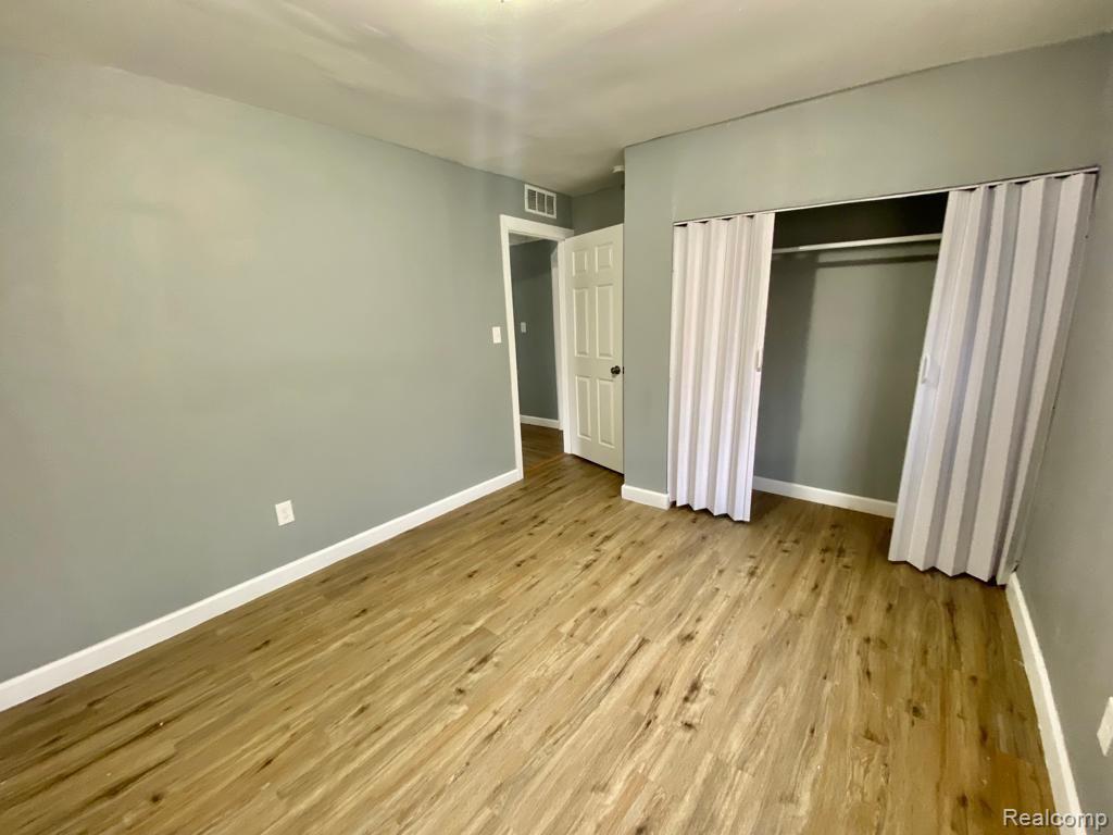 9145 Decatur Street Detroit, MI 48228 - Photo 9 of 21