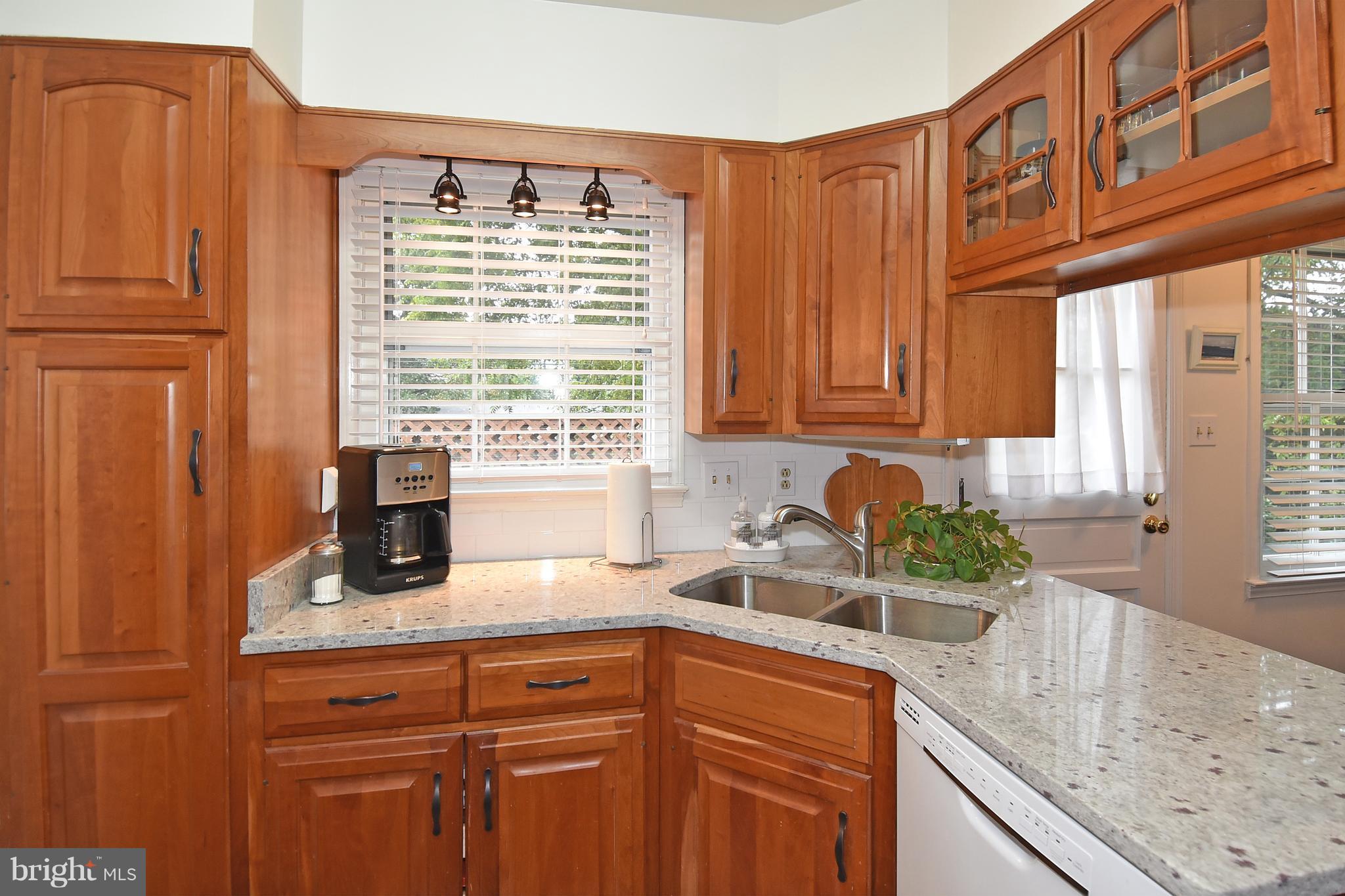 338 Dover Road Warrenton, VA 20186 - Photo 9 of 30 Kitchen