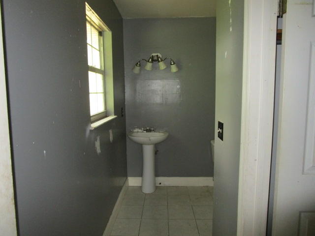 1341 Mandella Road Bonneau, SC 29431 - Photo 4 of 7 bathroom