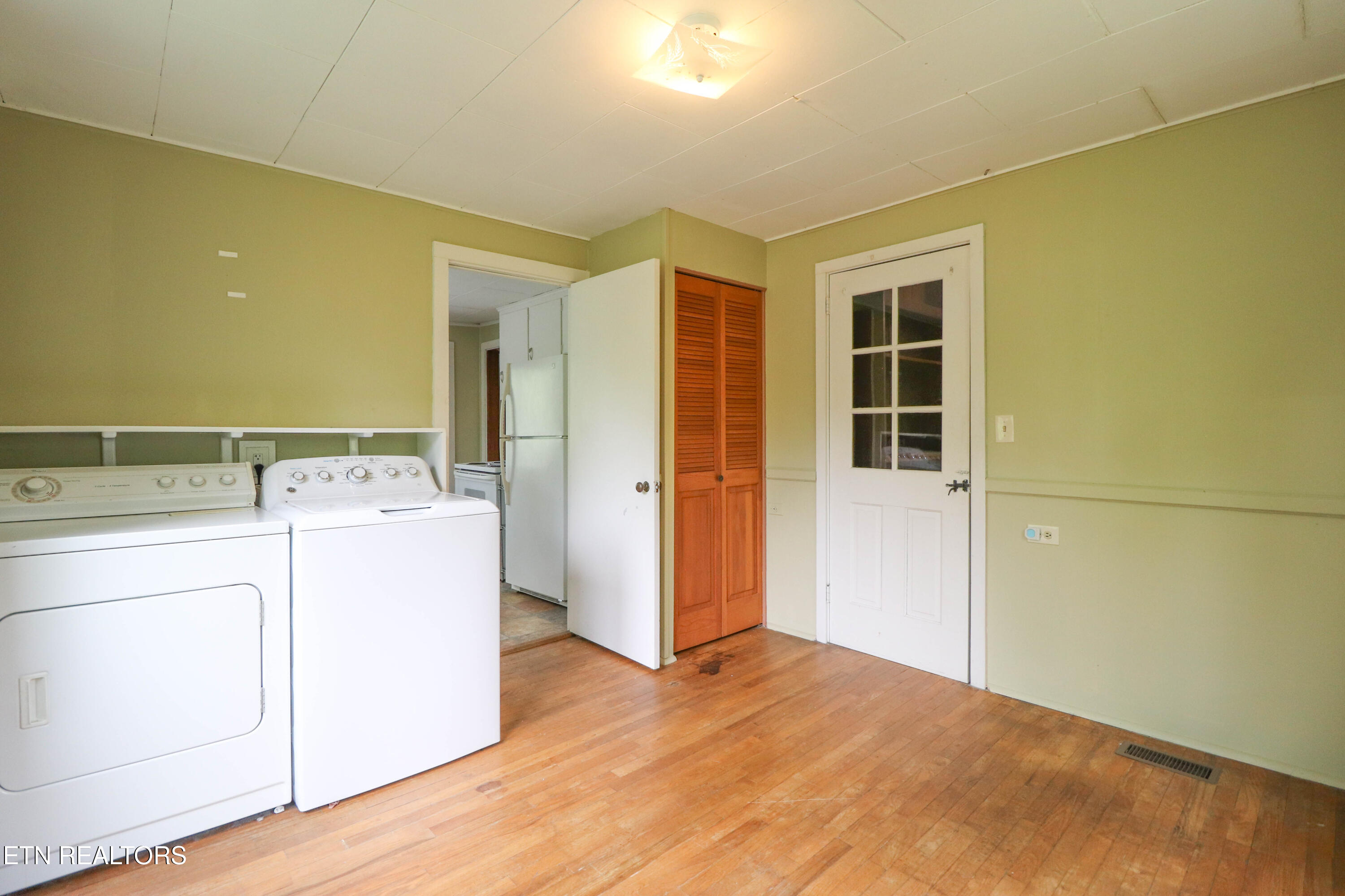 43 West Circle Road Norris, TN 37828 - Photo 11 of 19 bedroom 1