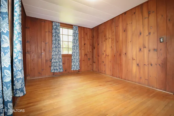 $250,000 | 43 West Circle Road, Norris, TN 37828