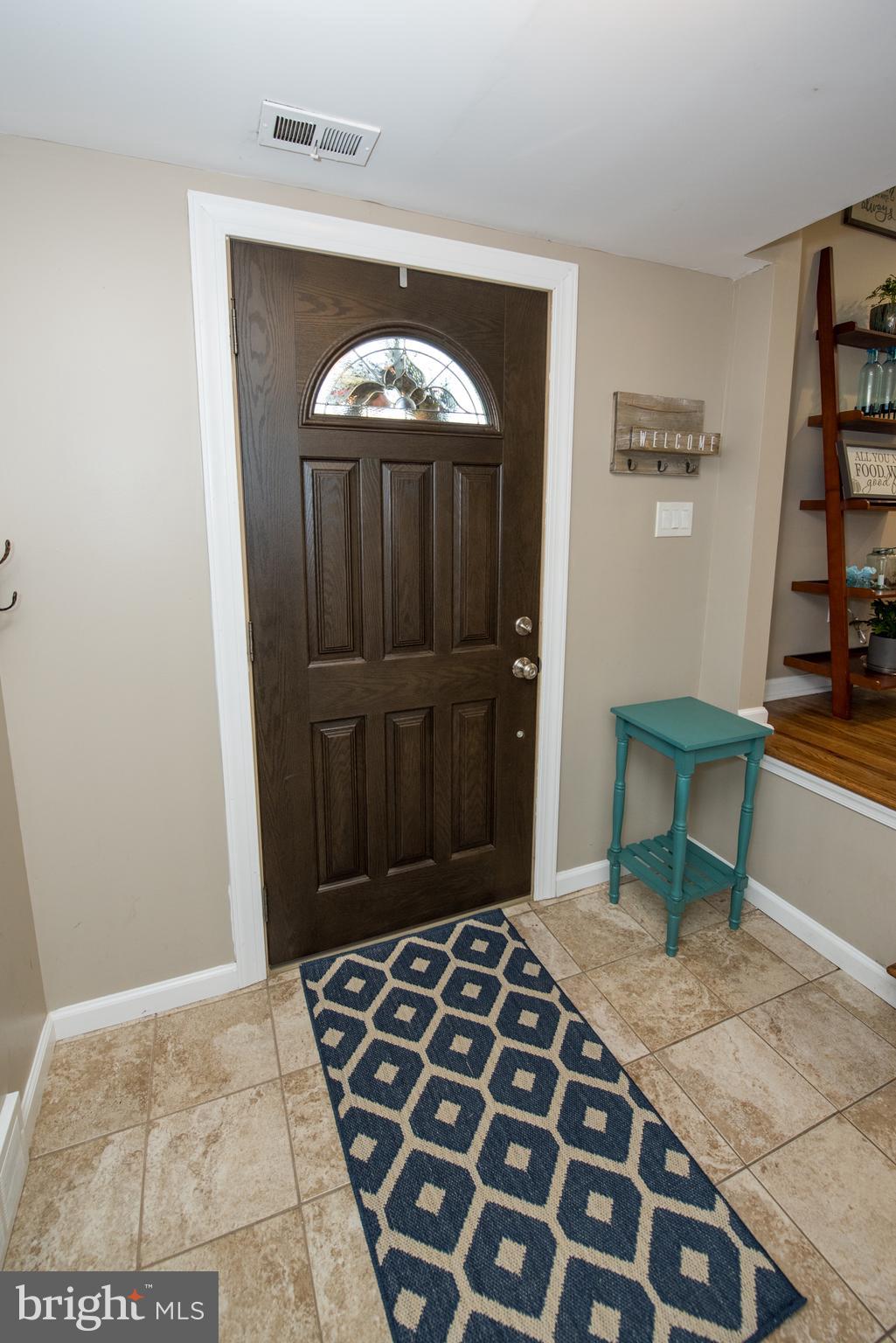 11613 Proctor Road Philadelphia, PA 19116 - Photo 2 of 37 Foyer Entry