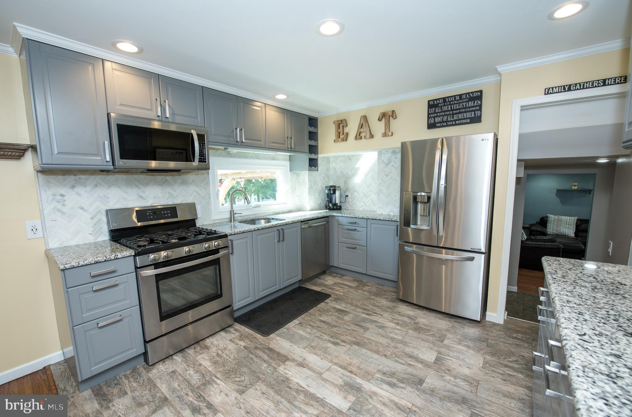 11613 Proctor Road Philadelphia, PA 19116 - Photo 12 of 37 Kitchen