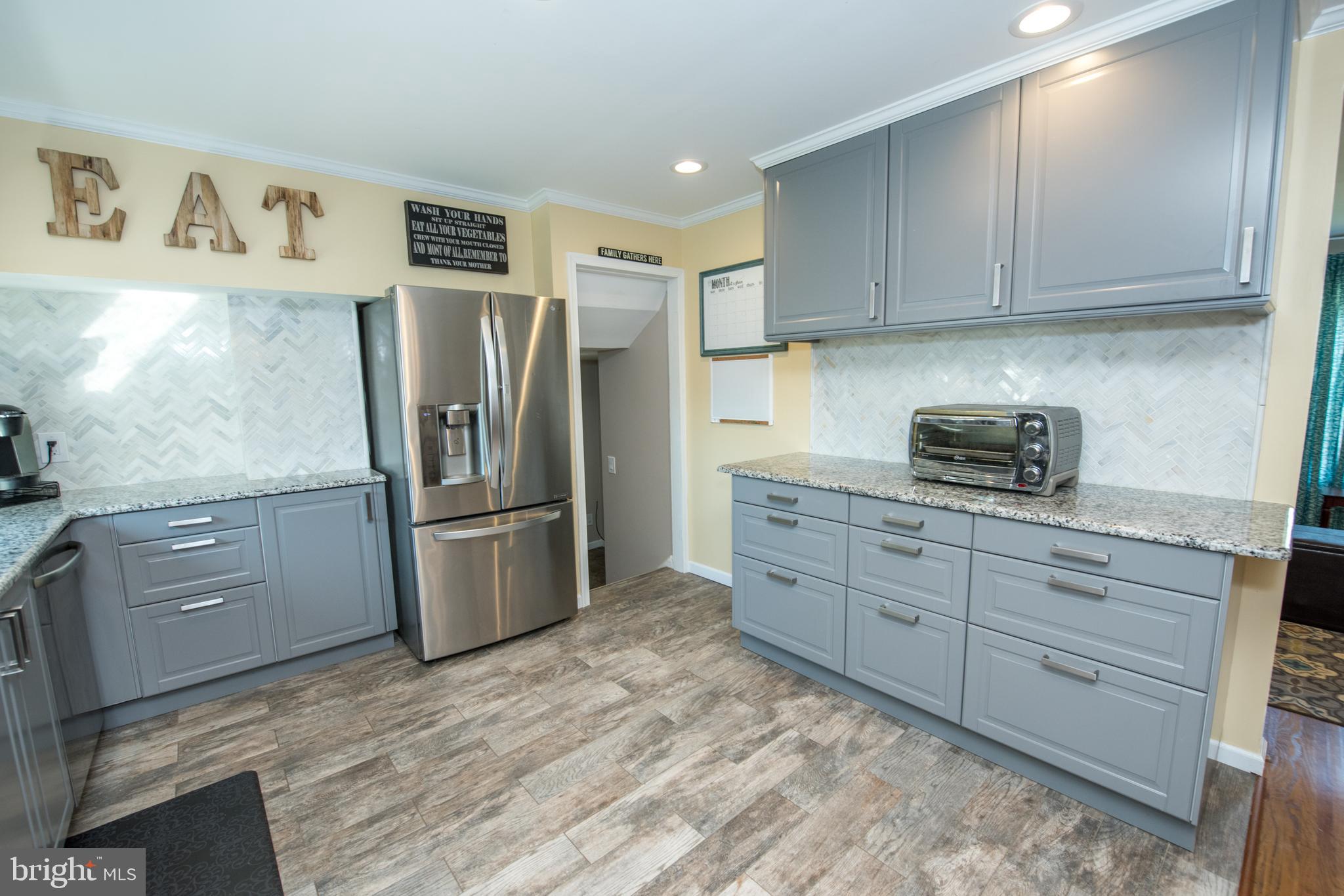 11613 Proctor Road Philadelphia, PA 19116 - Photo 16 of 37 Kitchen Alternate View