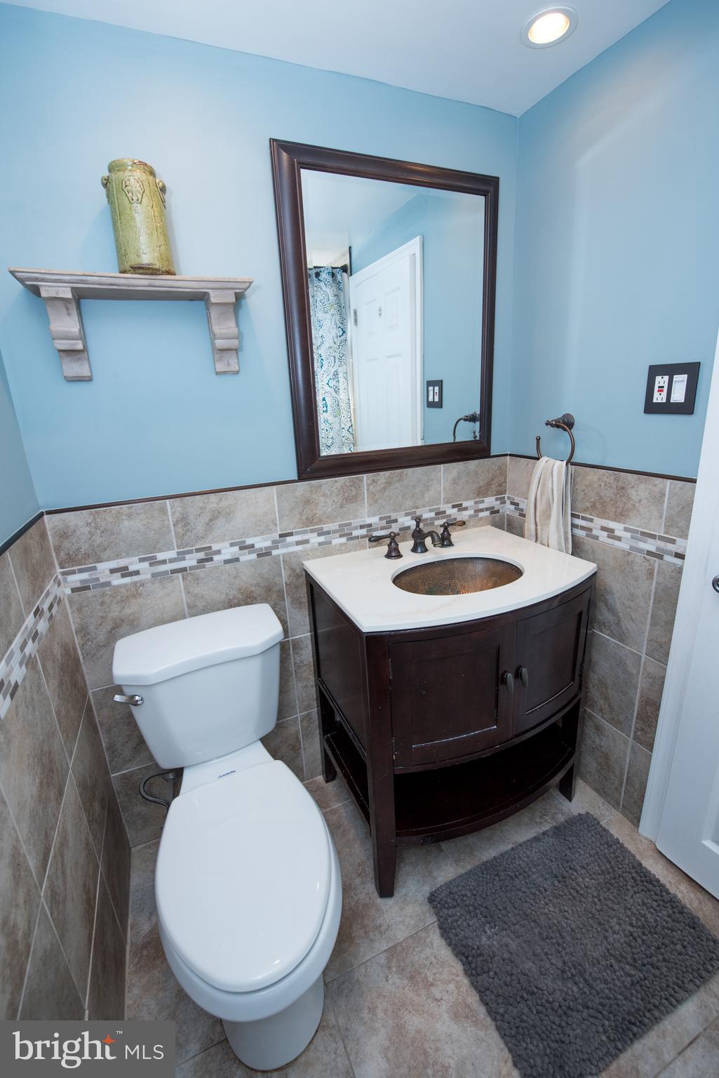 11613 Proctor Road Philadelphia, PA 19116 - Photo 18 of 37 Main Bathroom
