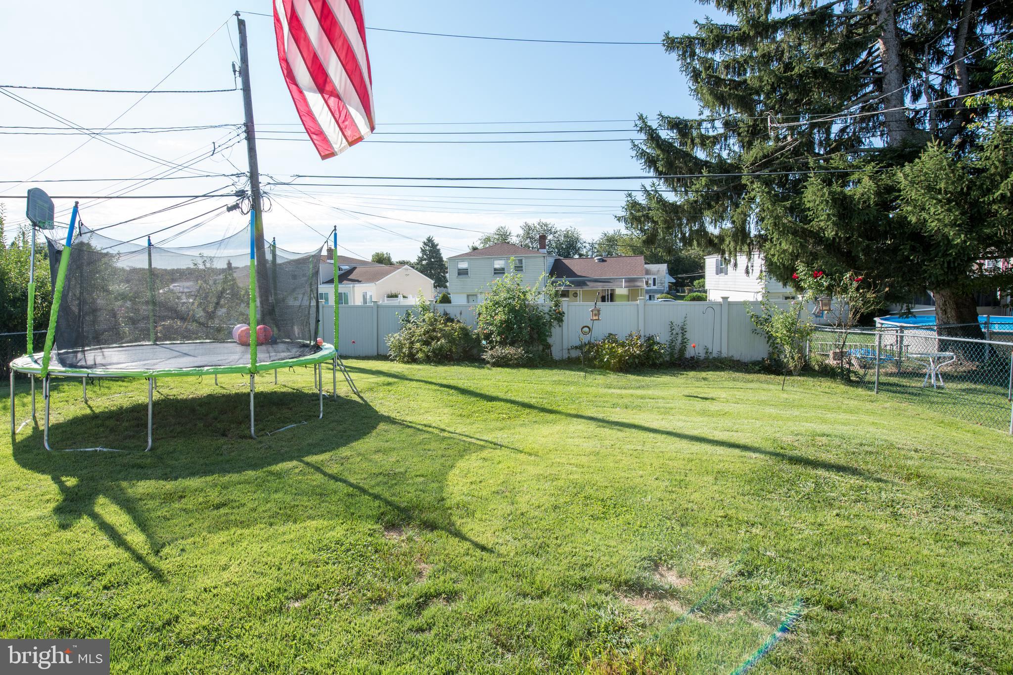 11613 Proctor Road Philadelphia, PA 19116 - Photo 36 of 37 Gallery Image 36