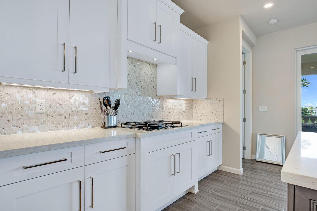 159 Tresana Boulevard, Unit 115 Jupiter, FL 33478 - Photo 11 of 26 Kitchen