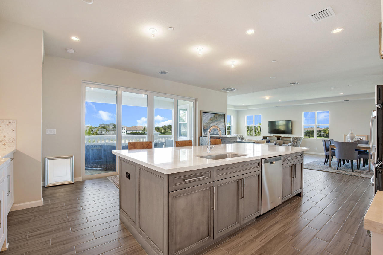 159 Tresana Boulevard, Unit 115 Jupiter, FL 33478 - Photo 12 of 26 Kitchen