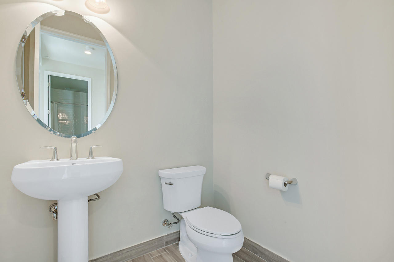 159 Tresana Boulevard, Unit 115 Jupiter, FL 33478 - Photo 23 of 26 Powder Room