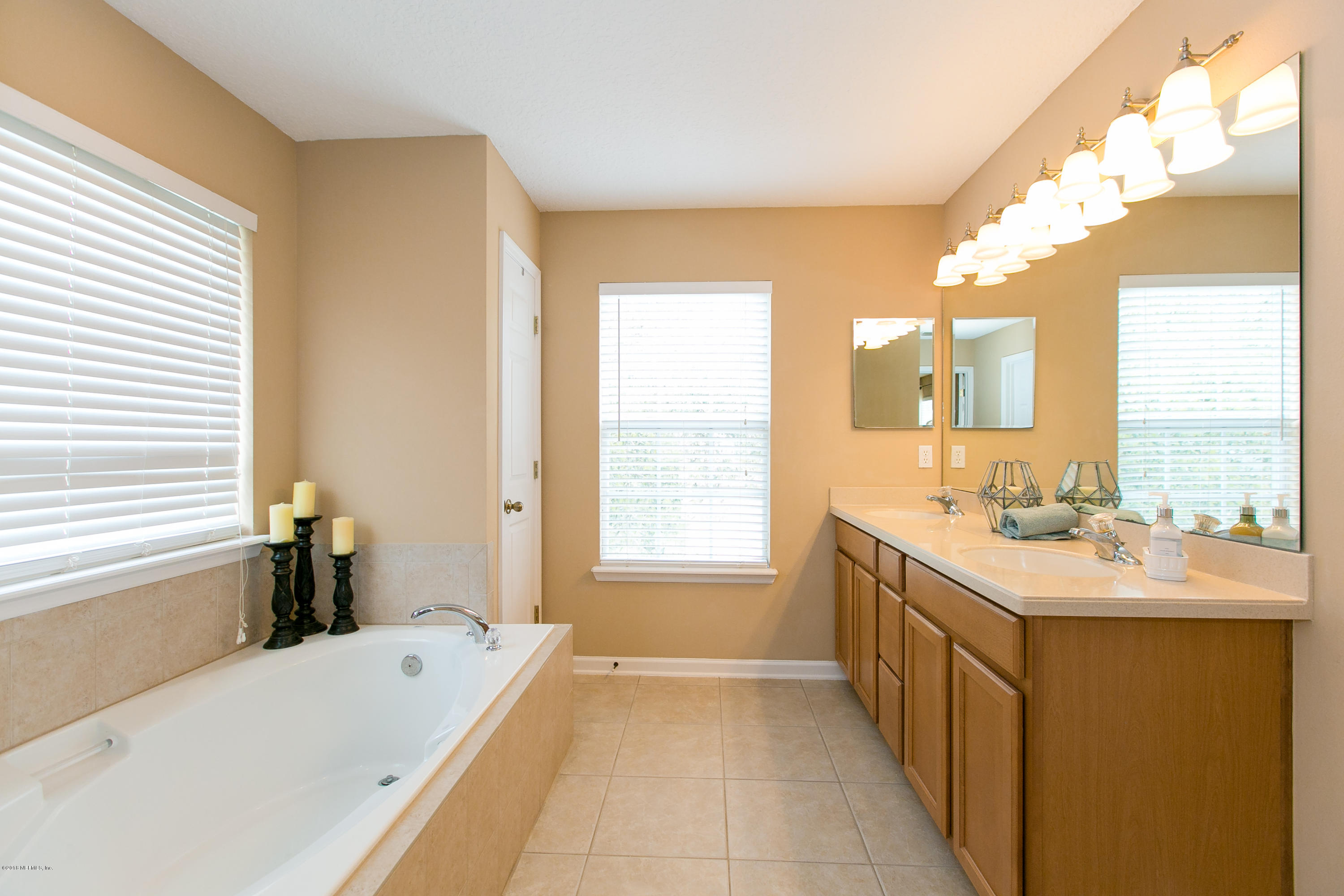3043 South Atherley Road St. Augustine, FL 32092 - Photo 31 of 72 Master Bath