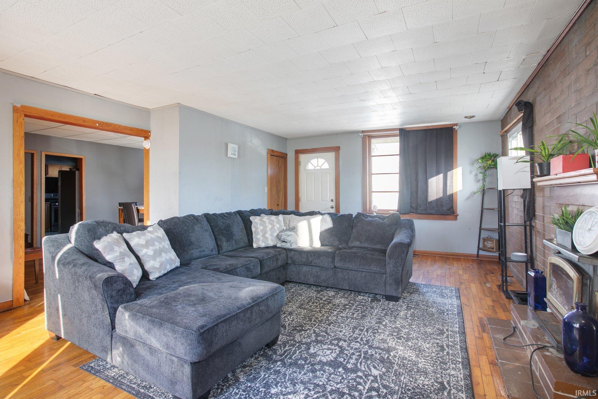 921 Georgia Road Goshen, IN 46528 - Photo 3 of 27 Gallery Image 3
