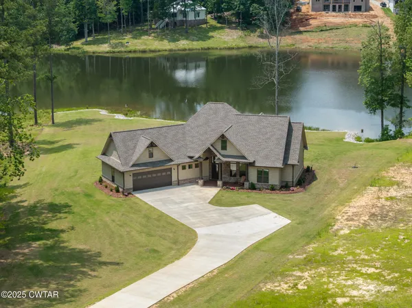 $849,000 | 185 Stately Oak Drive, Huntingdon, TN 38344