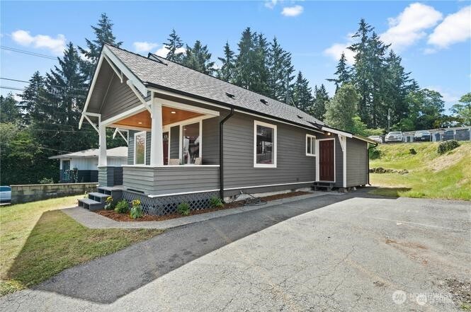 1021 Southwest 130th Street Burien, WA 98146 - Photo 2 of 18