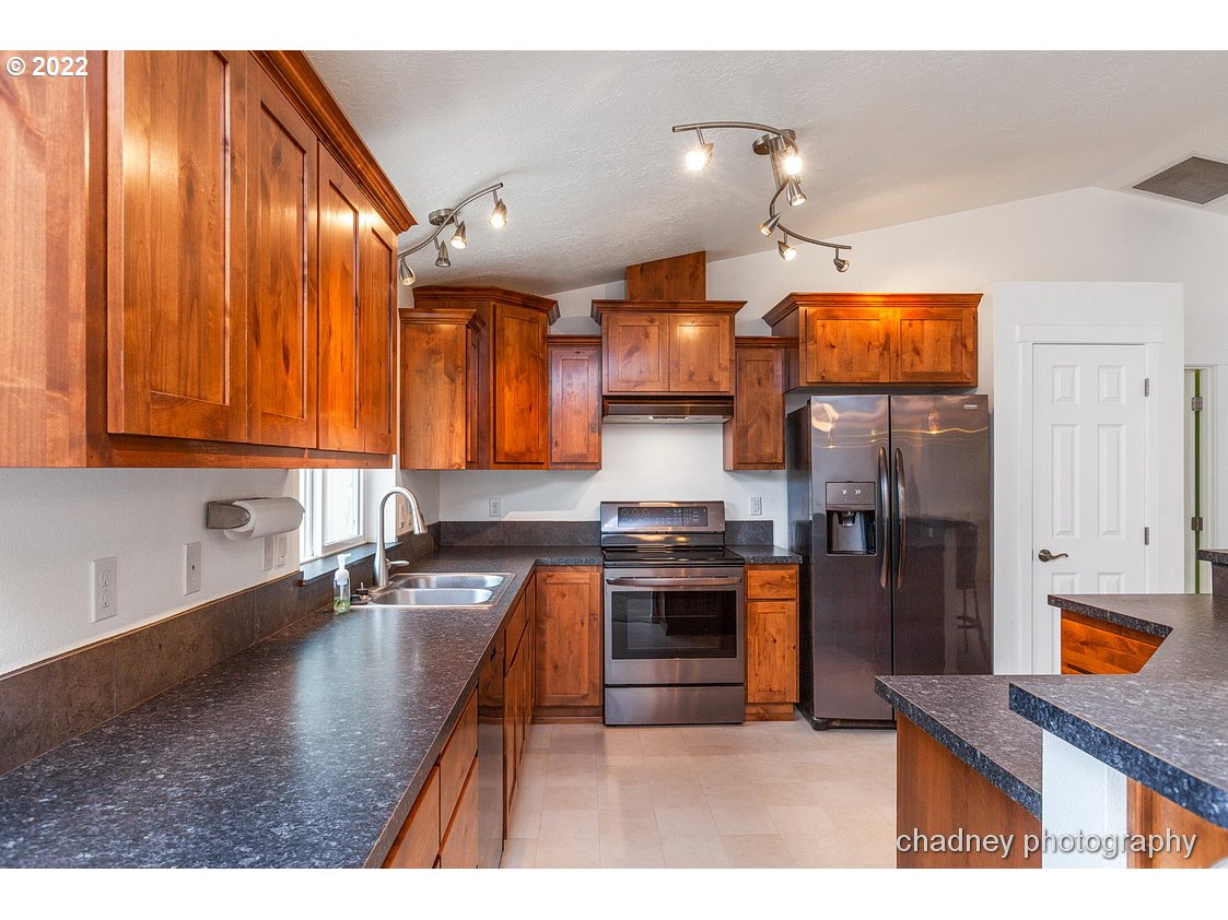 16911 South Howards Mill Road Beavercreek, OR 97004 - Photo 17 of 32 Gallery Image 17