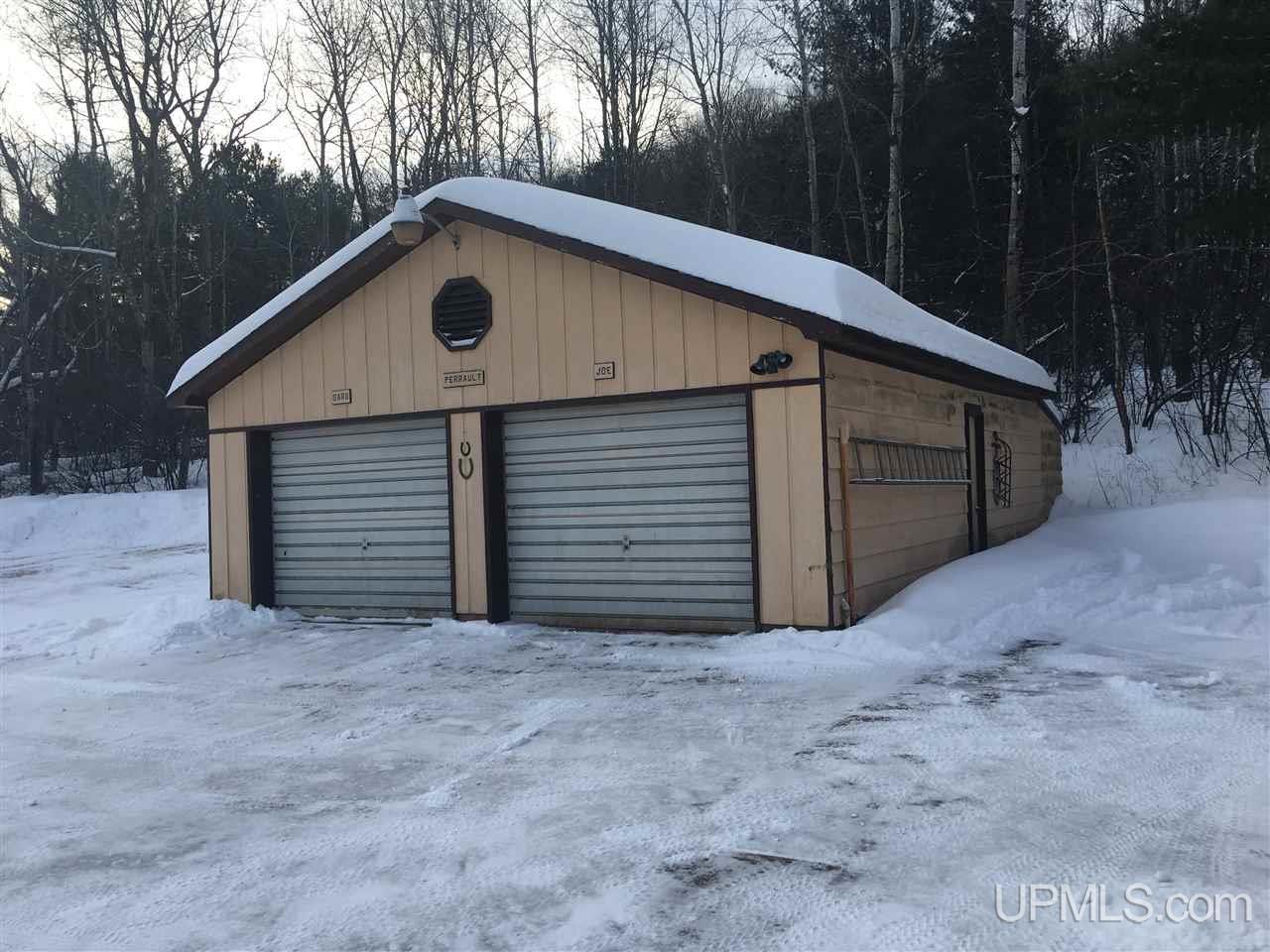 230 Bluff Street Ishpeming, MI 49849 - Photo 6 of 34