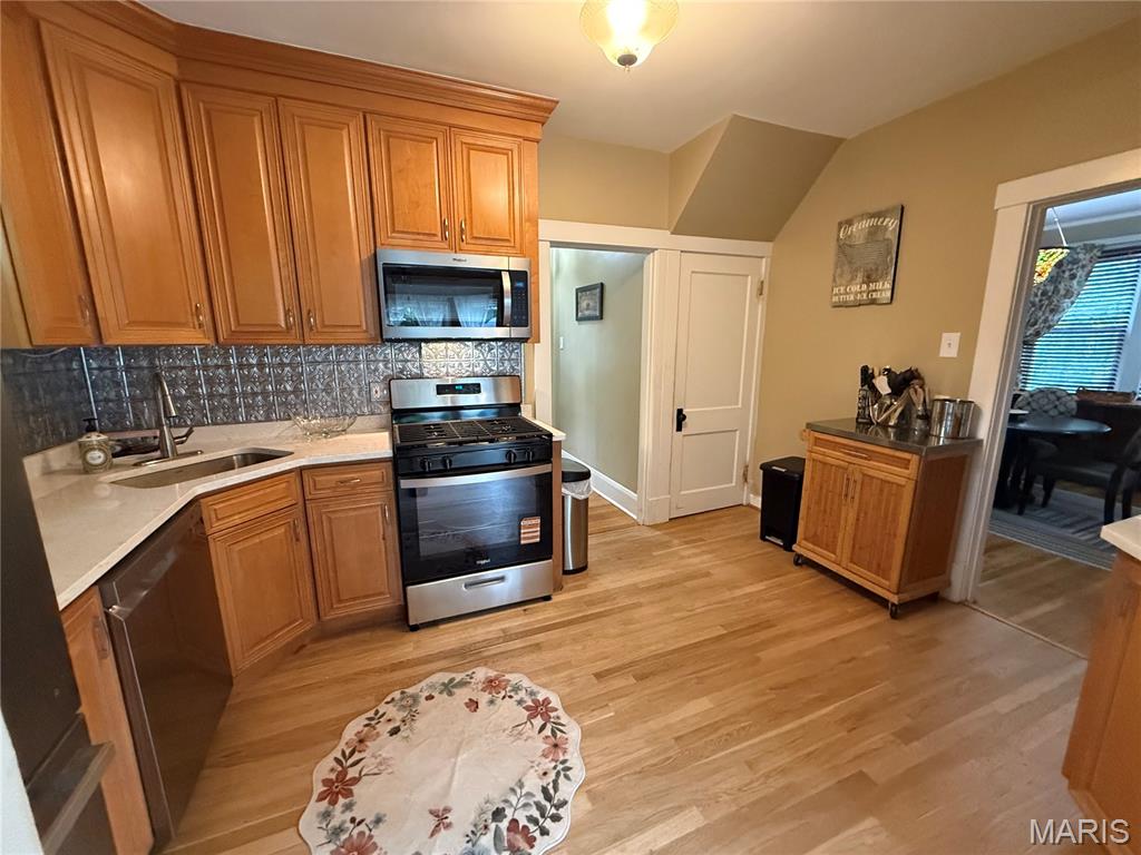 329 Stark Court Webster Groves, MO 63119 - Photo 10 of 27