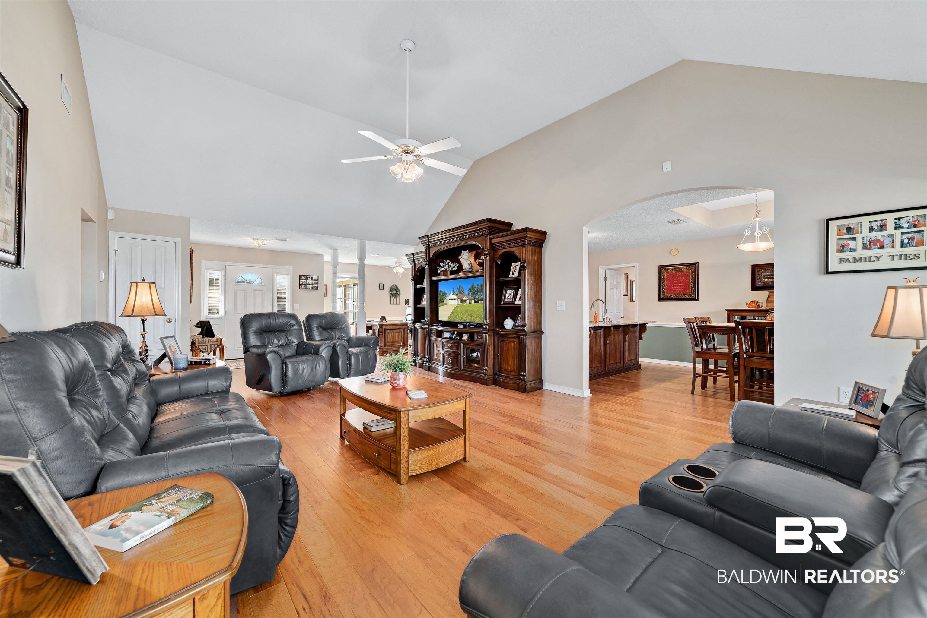 409 Wisteria Lane Foley, AL 36535 - Photo 4 of 22