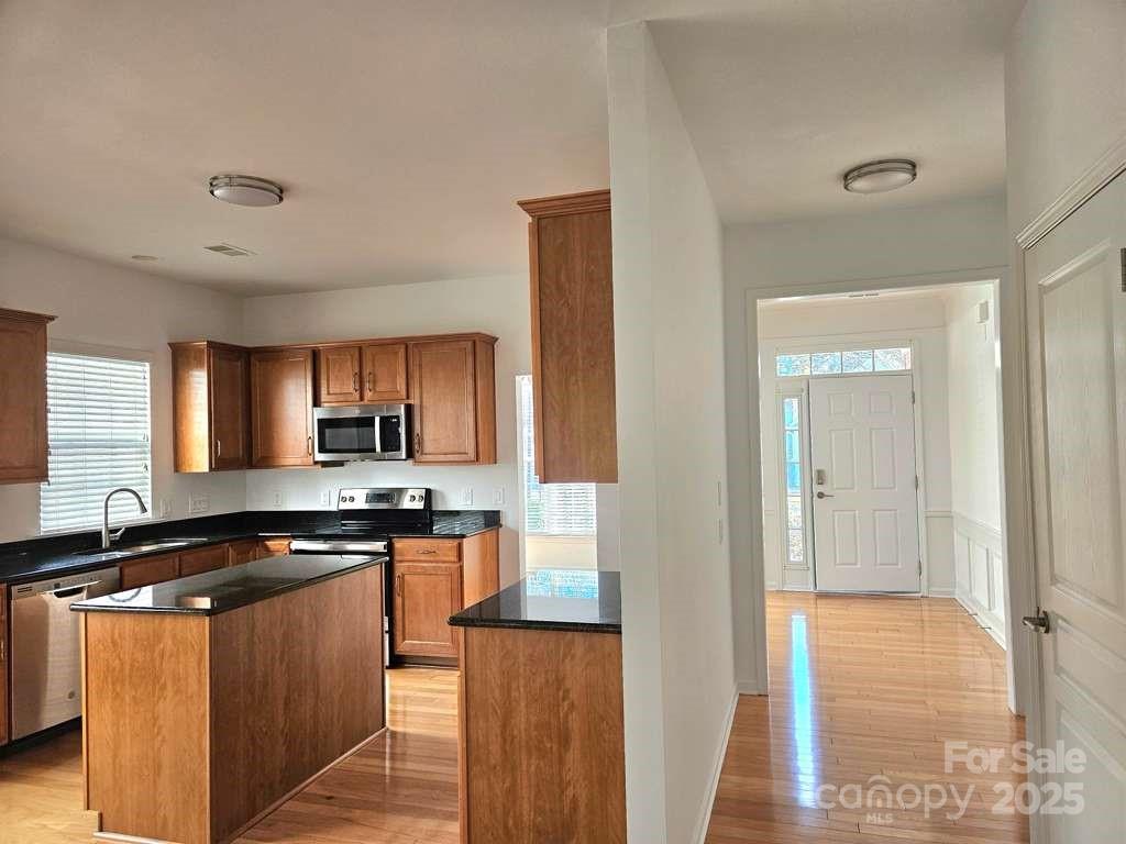 6423 Ridgeview Commons Drive Charlotte, NC 28269 - Photo 8 of 22