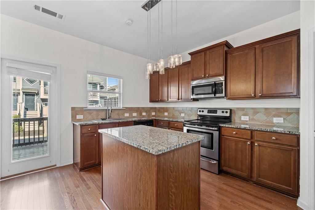 3030 Liberty Way Northwest Atlanta, GA 30318 - Photo 10 of 37