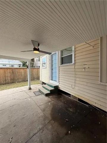 $1,200 | 418 Octavia Street, Unit BACK, New Orleans, LA 70115