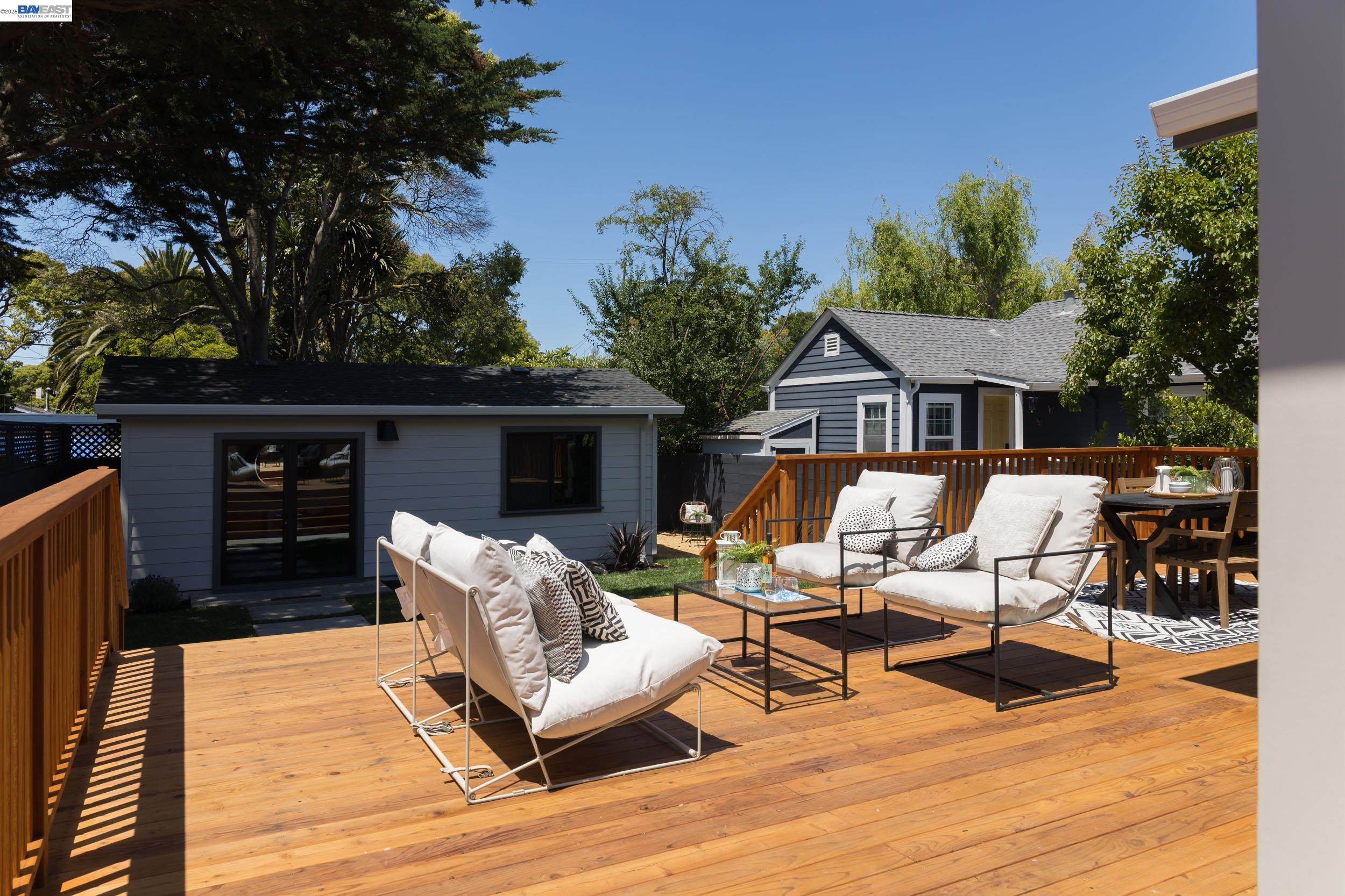 1646 Tenth Street Berkeley, CA 94710 - Photo 14 of 38