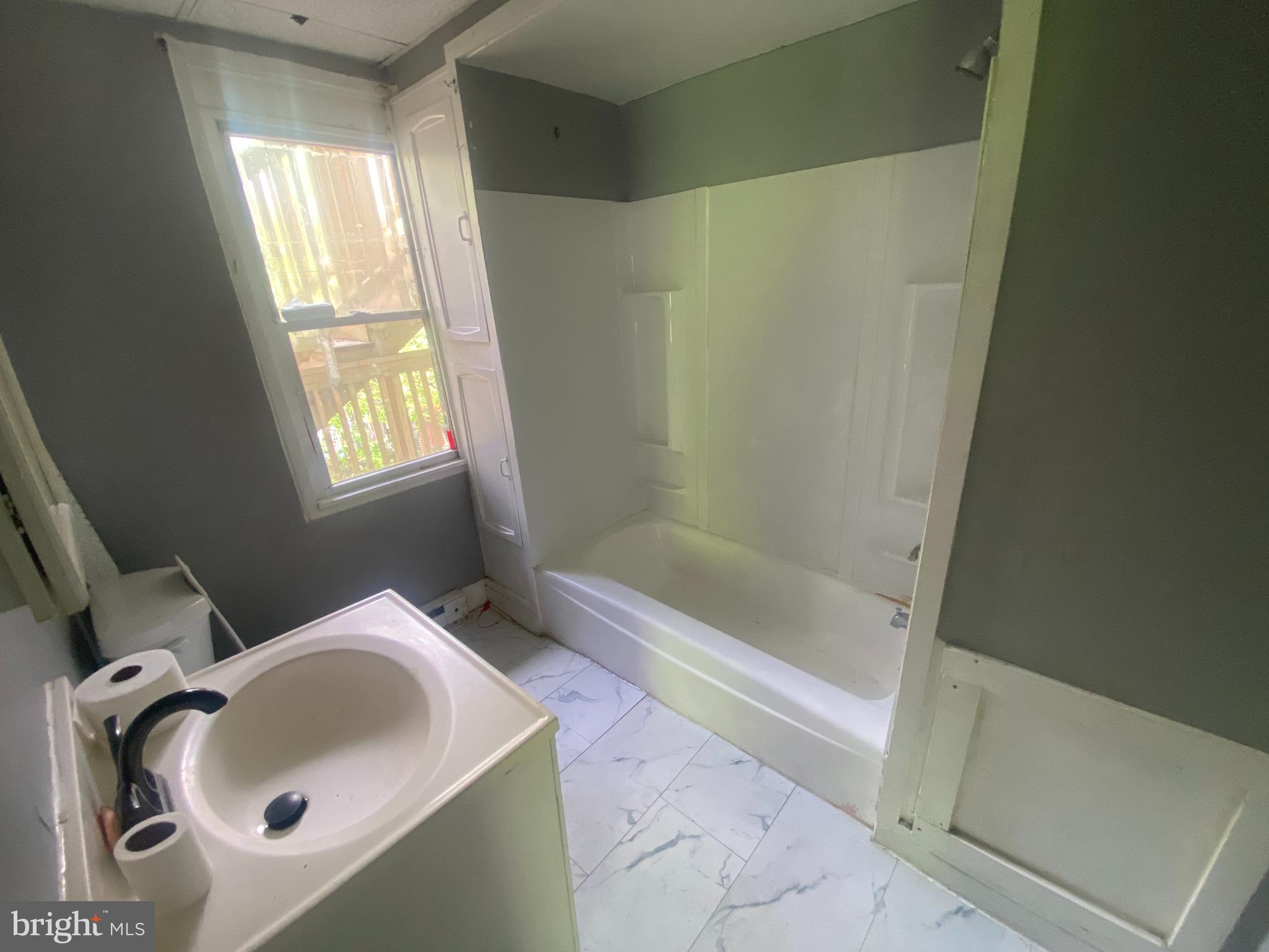 621 Madison Avenue, Unit 1 Scranton, PA 18510 - Photo 6 of 7
