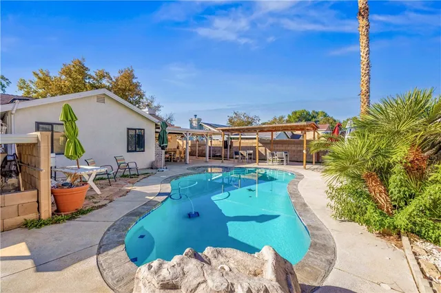 $380,000 | 2527 Garnet Lane, Lancaster, CA 93535