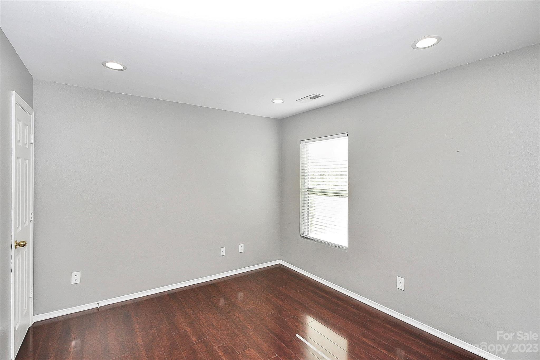 8950 Chalkstone Road Charlotte, NC 28216 - Photo 16 of 33 Gallery Image 16