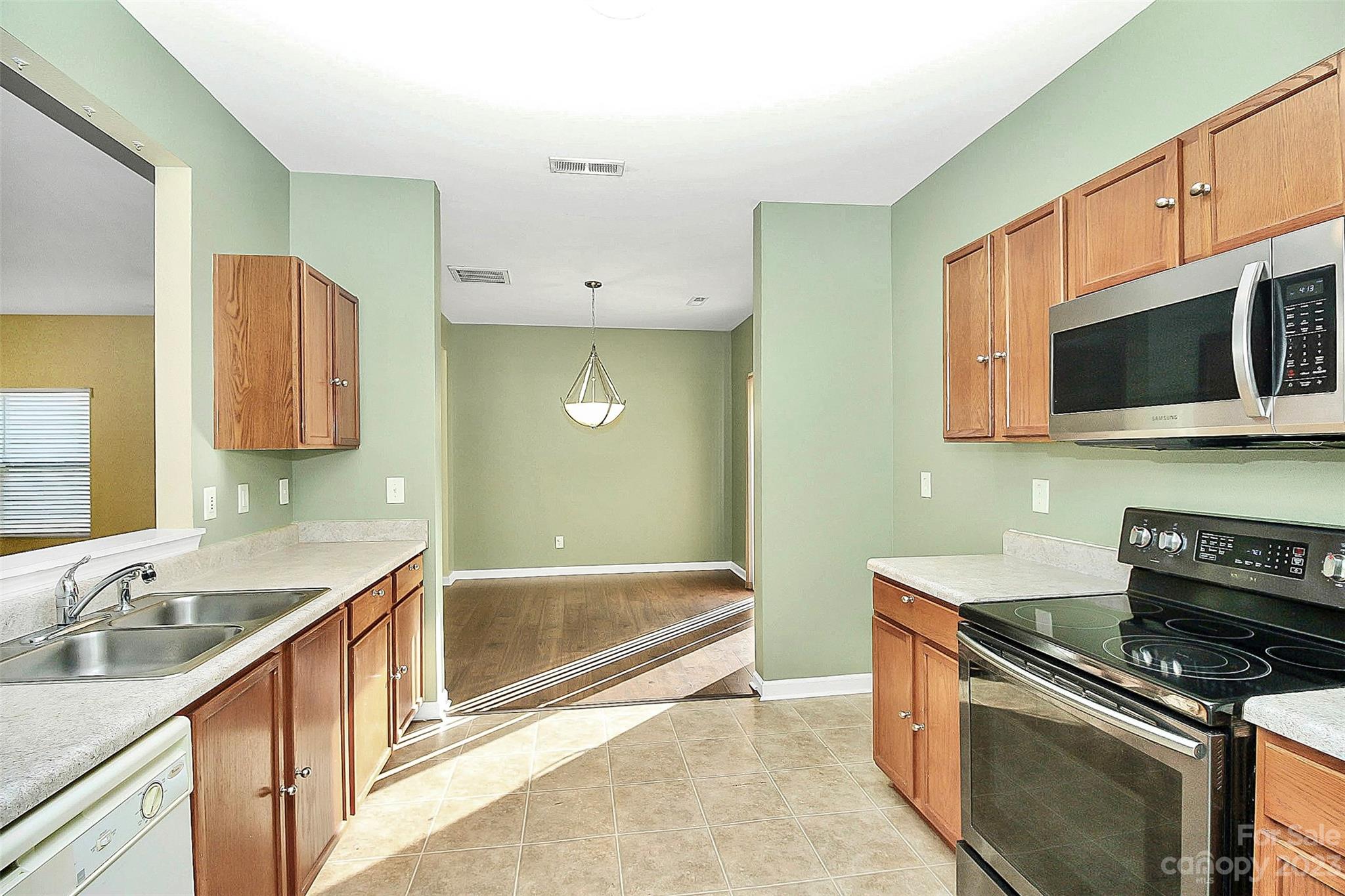 8950 Chalkstone Road Charlotte, NC 28216 - Photo 22 of 33 Gallery Image 22