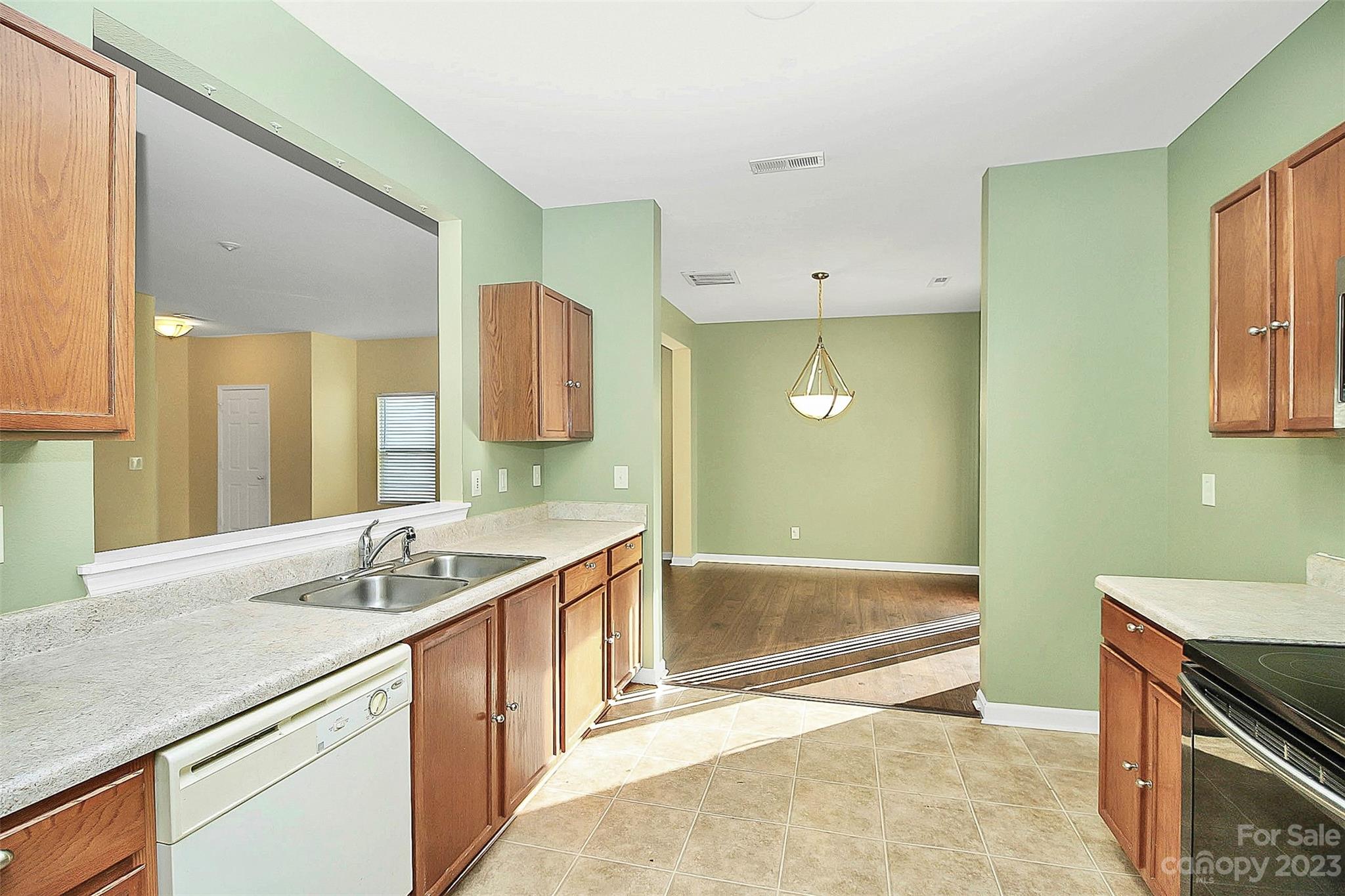 8950 Chalkstone Road Charlotte, NC 28216 - Photo 23 of 33 Gallery Image 23
