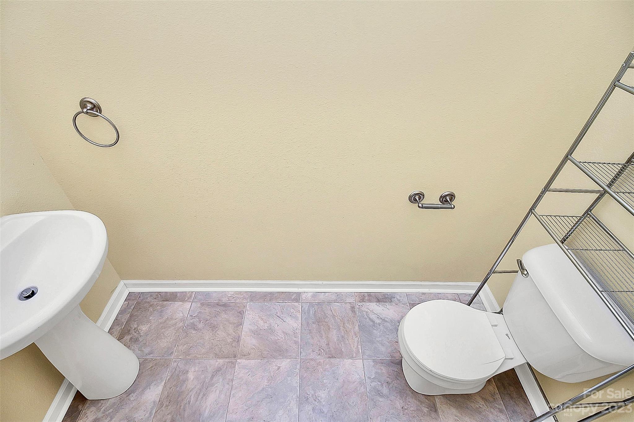 8950 Chalkstone Road Charlotte, NC 28216 - Photo 27 of 33 Gallery Image 27
