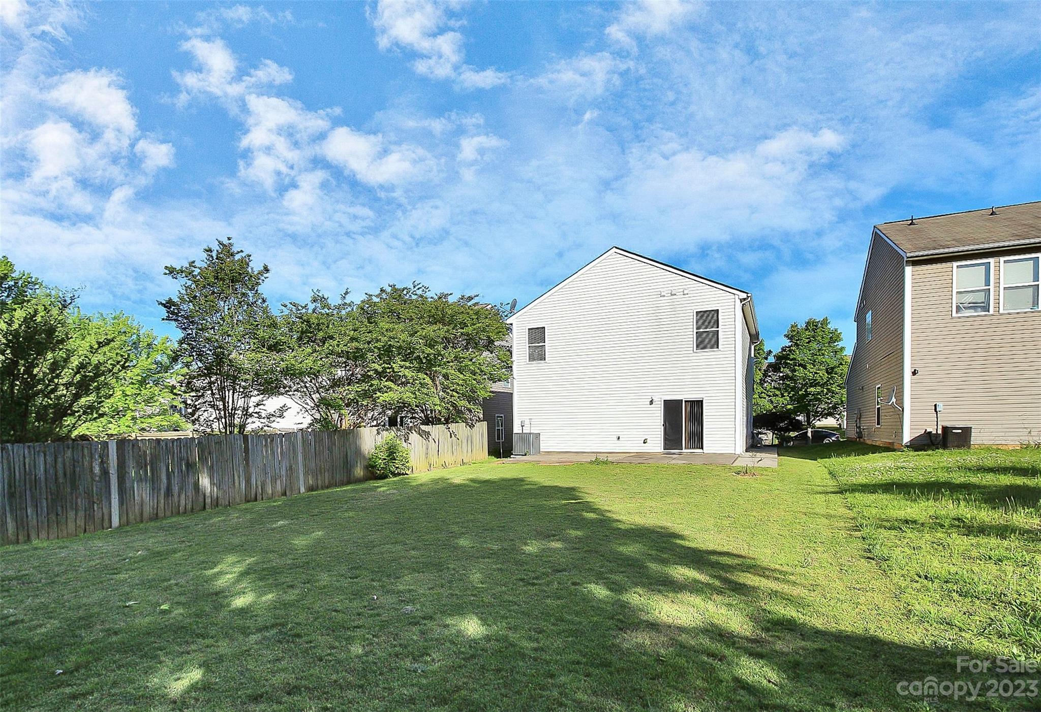 8950 Chalkstone Road Charlotte, NC 28216 - Photo 5 of 33 Gallery Image 5