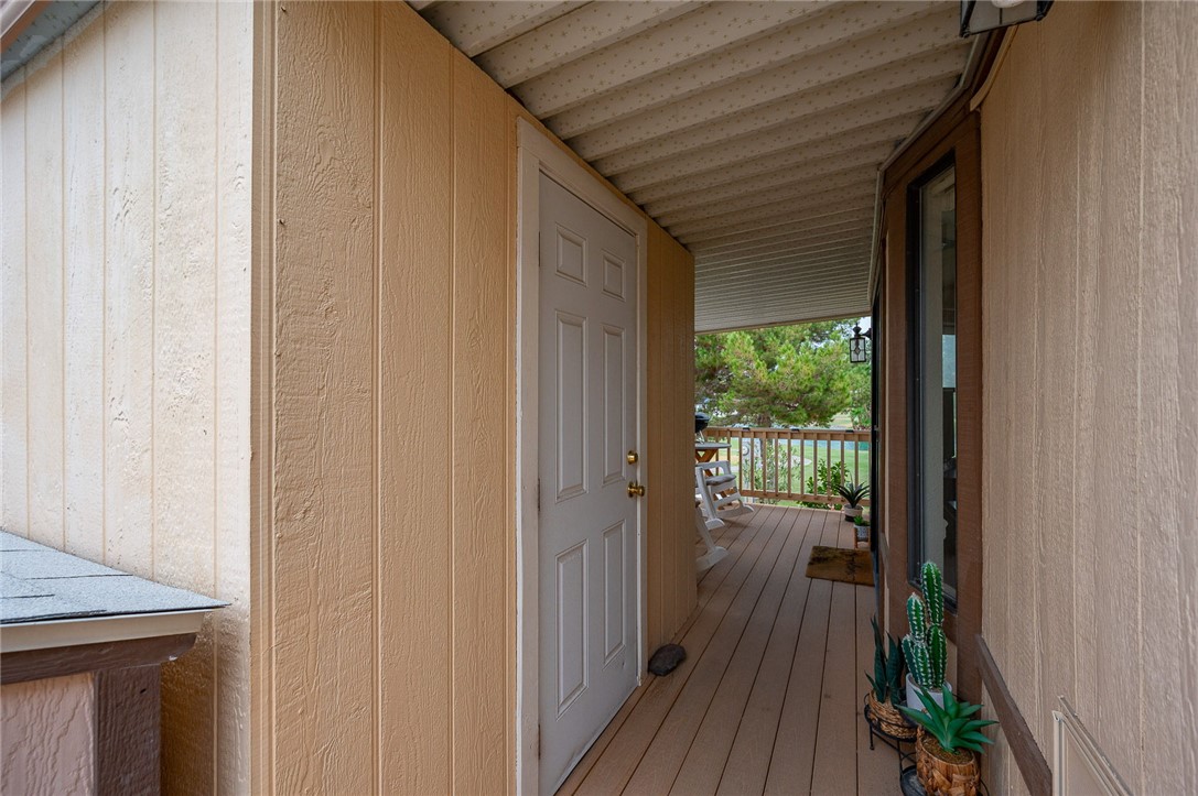 2000 Ramar Road, Unit 612 Bullhead City, AZ 86442 - Photo 6 of 77 View of wooden porch