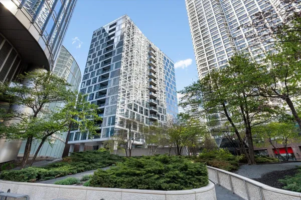 $1,549,000 | 403 North Wabash Avenue, Unit 10C, Chicago, IL 60611