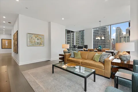 $1,549,000 | 403 North Wabash Avenue, Unit 10C, Chicago, IL 60611